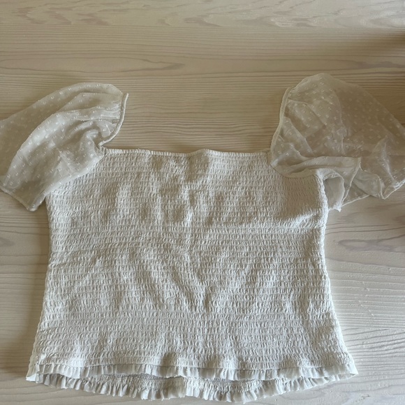 Abercrombie & Fitch top! Size XL. Worn once. Like new condition. - Picture 5 of 6